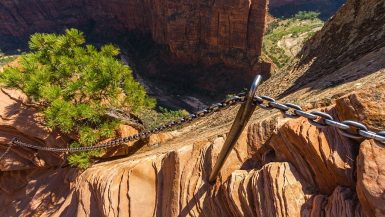 Hiking Angels Landing
