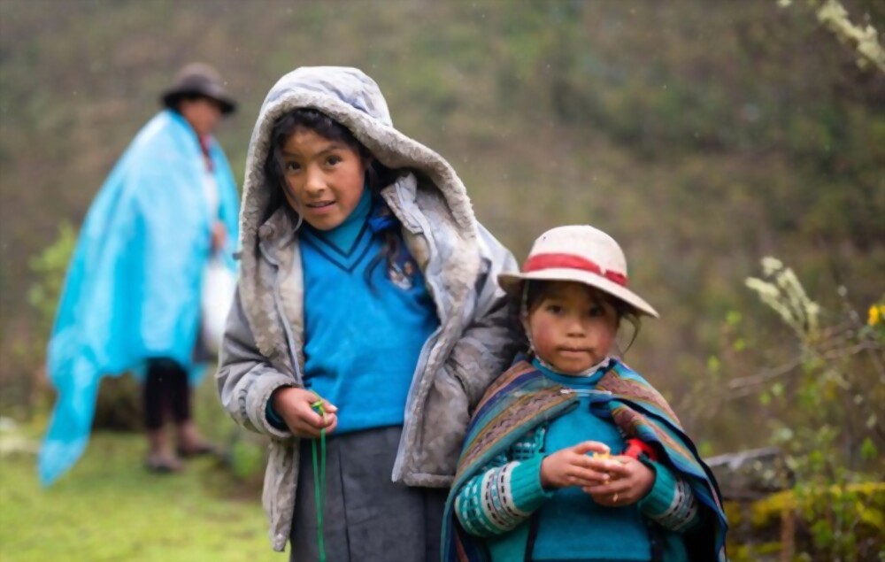 Meeting children on the Lares Valley Trek